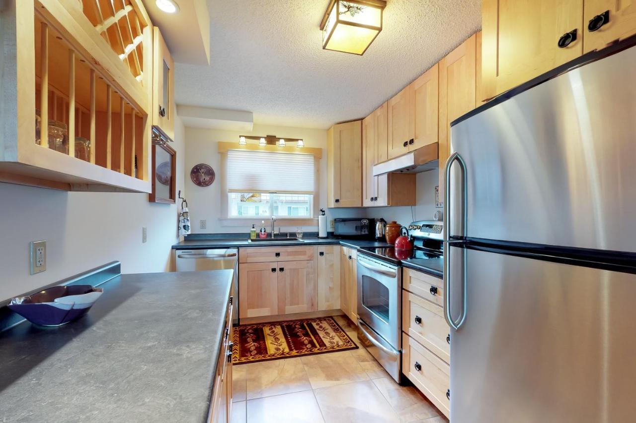 Squaw Village Condo Greenville Room photo