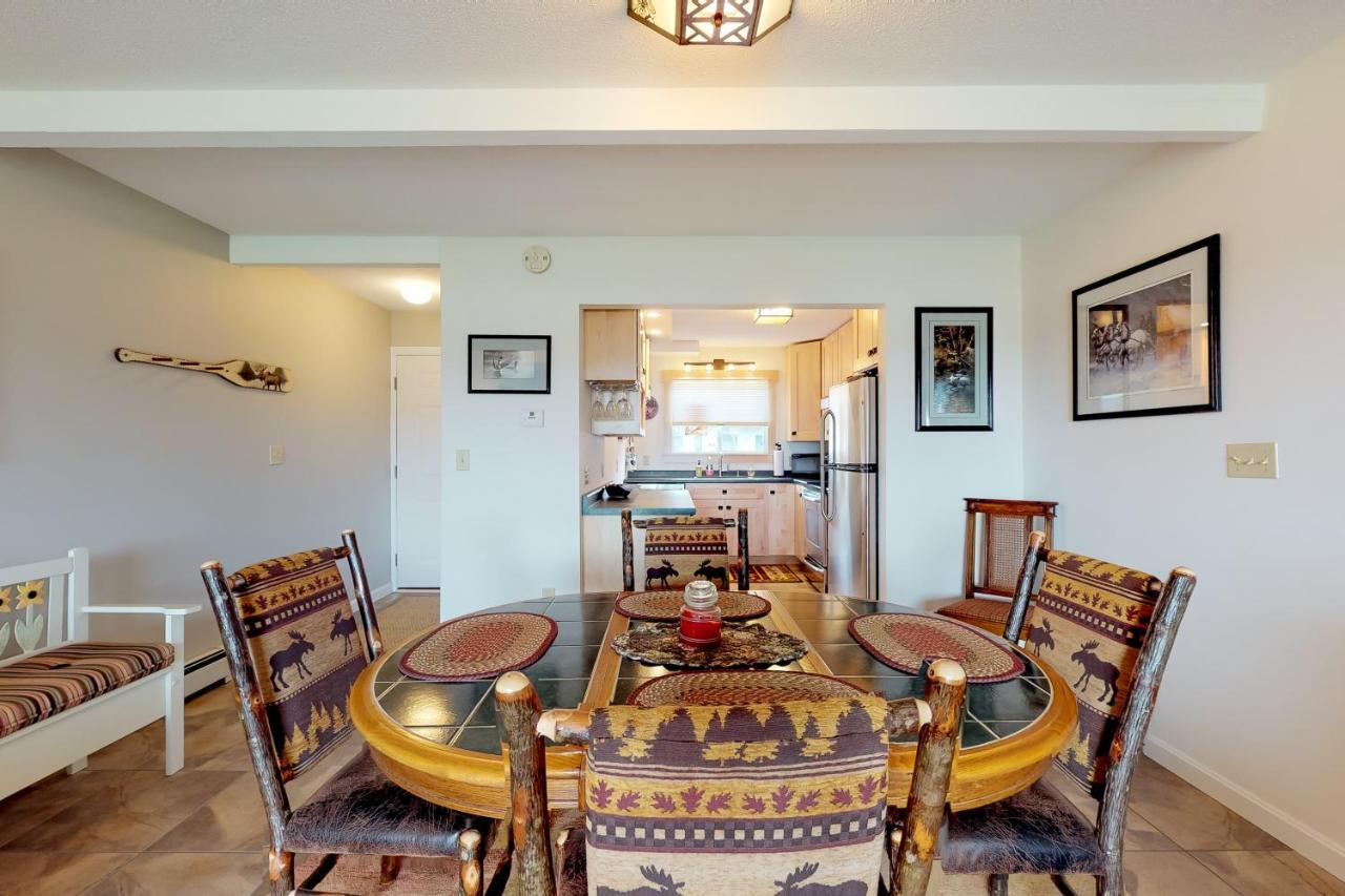Squaw Village Condo Greenville Room photo