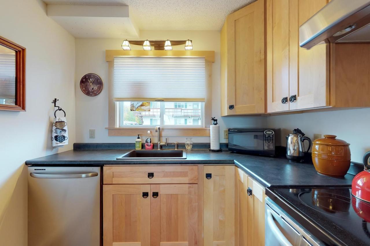 Squaw Village Condo Greenville Room photo